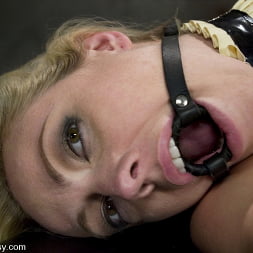 Adrianna Nicole en 'Kink' and Claire Adams (Miniatura 6)