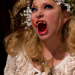 Aiden Starr en 'Kink' La Semence des Vampires (Miniatura 9)