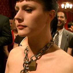 Aiden Starr en 'Kink' Fiesta de entrenamiento anal lésbico (Miniatura 2)