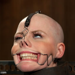 Alani Pi in 'Kink' - Head Shaved Slut Live Show - Part 1 (Thumbnail 15)