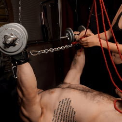 Alexa Scout en 'Kink' La bella y la bestia: Alexa Scout y Davin Strong (Miniatura 16)