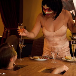 Alexxa Bound en 'Kink' Cena comunitaria (Miniatura 10)