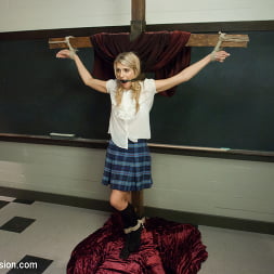 Amanda Tate in 'Kink' Bullies Get Fucked and Punished! (Thumbnail 17)
