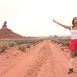 Amber Rayne in FEATURE SHOOT : Hitchhiker In Trouble (Photo 2) Amber Rayne in 'Kink' FEATURE SHOOT : Hitchhiker In Trouble (Thumbnail 2)