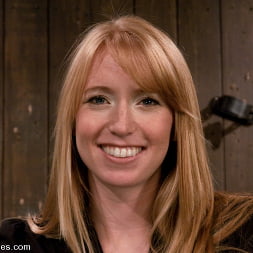 Ami Emerson in 'Kink' Ami Emerson (Thumbnail 8)