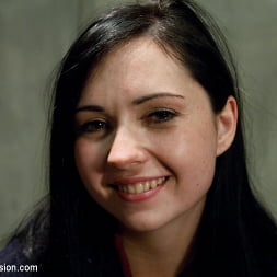 Angell Summers in Sins of Sister Summers (Photo 18) Angell Summers in 'Kink' Sins of Sister Summers (Thumbnail 18)