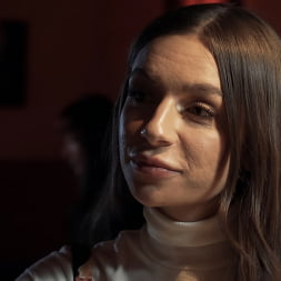 April Olsen en 'Kink' Amor contaminado, episodio 1: El cambio (Miniatura 5)