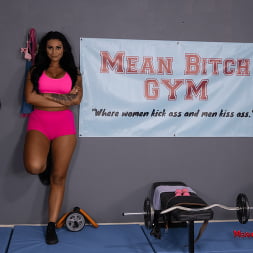 Ariana Starr in Bully in the Gym 5 (Photo 1) Ariana Starr in 'Kink' Bully in the Gym 5 (Thumbnail 1)