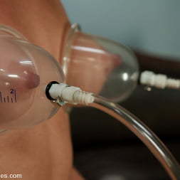 Ariel in 'Kink' AMATEUR GIRL FRIDAYS - Ariel (Thumbnail 1)