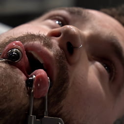 Baby Sid in Drained: Part 4 (Photo 1) Baby Sid in 'Kink' Drained: Part 4 (Thumbnail 1)