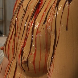 Barbary Rose in Sploshing: Sexy Sensation with Food for Play and Pain (Photo 10) Barbary Rose in 'Kink' Sploshing: Sexy Sensation with Food for Play and Pain (Thumbnail 10)