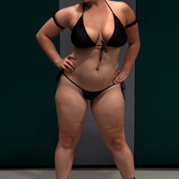 Bella Rossi en 5º vs 3º: Bella tiene al Dragón tambaleándose, dedos en el coño, dolorosas garras, asfixia de tetas. (foto 9) Bella Rossi en 'Kink' 5º vs 3º: Bella tiene al Dragón tambaleándose, dedos en el coño, dolorosas garras, asfixia de tetas. (Miniatura 9)