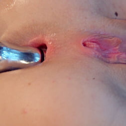 Bella Rossi in Electrosexes 18 year old anal slut! (Photo 9) Bella Rossi in 'Kink' Electrosexes 18 year old anal slut! (Thumbnail 9)