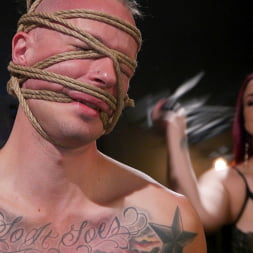 Bella Rossi en 'Kink' Uses and Abuses Jessie Sparkles (Miniatura 5)