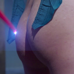 Bella Rossi in Bella Rossi's Electroslut! (Photo 3) Bella Rossi in 'Kink' Bella Rossi's Electroslut! (Thumbnail 3)