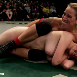 Bella Wilde en 'Kink' Tercera ronda: ¡¡¡TIT n' SLAM!!! Equipo Negro, Beretta James e Iona Grace, contra Equipo Rojo, Serena Blair y Bell (Miniatura 4)