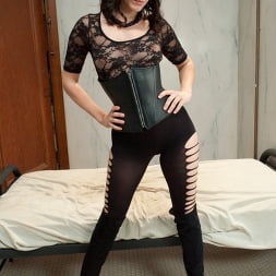 Bobbi Starr in Anal Fisting and Monster Strap-on Domination for Phoenix Marie! (Photo 14) Bobbi Starr in 'Kink' Anal Fisting and Monster Strap-on Domination for Phoenix Marie! (Thumbnail 14)