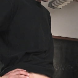 Bobbi Starr en 'Kink' Mamada y garganta profunda 101 con la sexy Bobbi Starr (Miniatura 10)