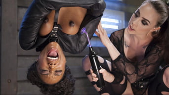 Chanel Preston en 'Shock the System: Sexual deviant bound and lesbian electrosexed!'