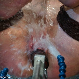 Charlotte Brooke in 'Kink' Charlotte Brooke (Thumbnail 12)