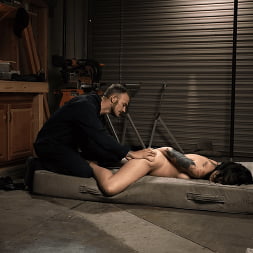 Charlotte Sins in Wrong Place at the Wrong Time: Charlotte Sins and Christian Wilde (Photo 8) Charlotte Sins in 'Kink' Wrong Place at the Wrong Time: Charlotte Sins and Christian Wilde (Thumbnail 8)