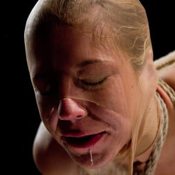 Chastity Lynn in 'Kink' Run Through Her Paces! (Thumbnail 24)