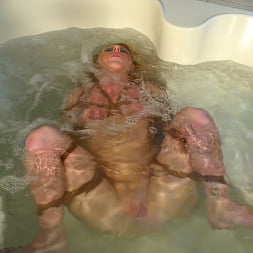 Crystal Frost in 'Kink' Crystal Frost (Thumbnail 14)