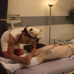 Daisy Ducati in Medical Play 101 (Photo 1) Daisy Ducati in 'Kink' Medical Play 101 (Thumbnail 1)