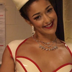 Daisy Ducati in Medical Play 101 (Photo 18) Daisy Ducati in 'Kink' Medical Play 101 (Thumbnail 18)