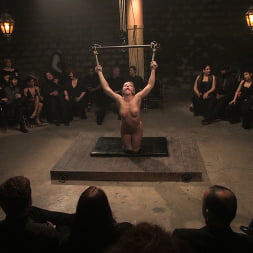 Dia Zerva in 'Kink' live at the Armory! (Thumbnail 18)
