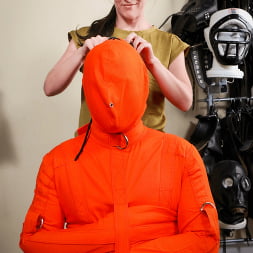 Elise Graves en 'Kink' Exprime una naranja (Miniatura 23)
