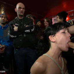 Elise Graves en 'Kink' Genialidad total (Miniatura 3)