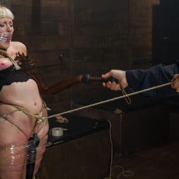 Elyssa Greene in 'Kink' Twisted Tale of a Captive Creamer (Thumbnail 2)