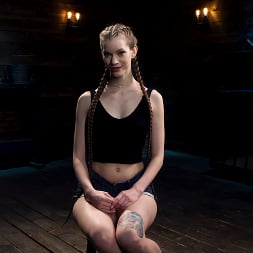 Erin Everheart in Erin Everheart: Brand New Redhead Suffers In Brutal Bondage (Photo 1) Erin Everheart in 'Kink' Erin Everheart: Brand New Redhead Suffers In Brutal Bondage (Thumbnail 1)