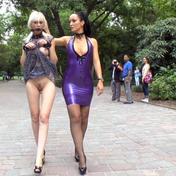 Fetish Liza in Alexa Wild's Double Vaginal Public Humiliation (Photo 5) Fetish Liza in 'Kink' Alexa Wild's Double Vaginal Public Humiliation (Thumbnail 5)