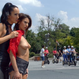 Fetish Liza in Stuffed Fuck Pet for Dessert (Photo 3) Fetish Liza in 'Kink' Stuffed Fuck Pet for Dessert (Thumbnail 3)