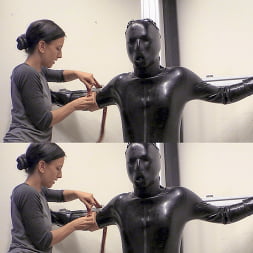 Goblintower in Rubber Catsuit, Metal Bondage (Photo 1) Goblintower in 'Kink' Rubber Catsuit, Metal Bondage (Thumbnail 1)