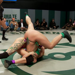 Holly Heart in 4 tough bitches battle in non-scripted Live Tag Team Action Devastating submission holds, Brutal! (Photo 1) Holly Heart in 'Kink' 4 tough bitches battle in non-scripted Live Tag Team Action Devastating submission holds, Brutal! (Thumbnail 1)