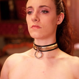 Iona Grace en 'Kink' La devoción de la ceniza (Miniatura 28)