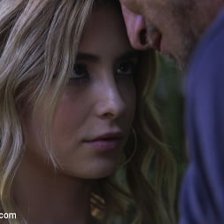 Jane Wilde en 'Kink' Seductora anal salvaje (Miniatura 2)