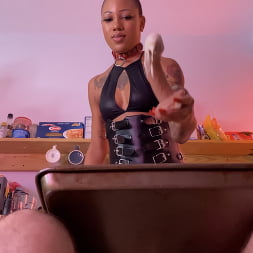 Jessa Jordan in Kinky Cookies: Jessa Jordan Gives It To Reid Castle (Photo 6) Jessa Jordan in 'Kink' Kinky Cookies: Jessa Jordan Gives It To Reid Castle (Thumbnail 6)
