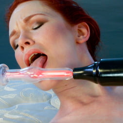 Justine Joli in Justine is BACK for Lots of Electro-Orgasms! (Photo 10) Justine Joli in 'Kink' Justine is BACK for Lots of Electro-Orgasms! (Thumbnail 10)