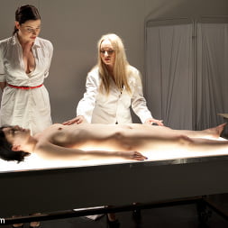 Katharine Cane in 'Kink' Electrosluts Presents: The Doctor's Monster! (Thumbnail 9)