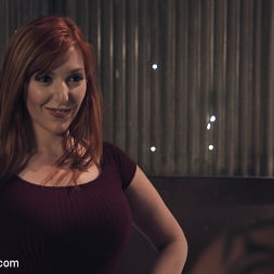 Lauren Phillips in A Warm Gun (Photo 1) Lauren Phillips in 'Kink' A Warm Gun (Thumbnail 1)