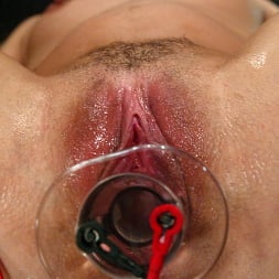 Leah Luv in Leah Luv (Photo 13) Leah Luv in 'Kink' Leah Luv (Thumbnail 13)