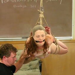 Lena Ramon in Lena Ramon (Photo 7) Lena Ramon in 'Kink' Lena Ramon (Thumbnail 7)