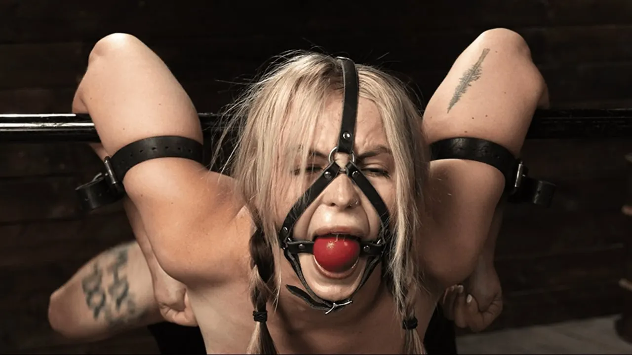 Bondage rigid