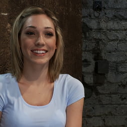 Lily LaBeau in 'Kink' Is that the hot blond from Gossip Girl (Thumbnail 1)