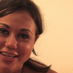 Linda en ¡Hermosa chica checa expuesta en las calles por la noche! (foto 11) Linda en 'Kink' ¡Hermosa chica checa expuesta en las calles por la noche! (Miniatura 11)