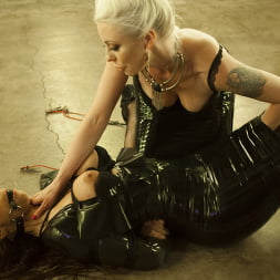 Lorelei Lee in 'Kink' Desperate Slut Syren de Mer Begs to be Electro Fucked and Fisted (Thumbnail 6)